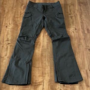 Burton Women’s Fitted Snowboarding Pants